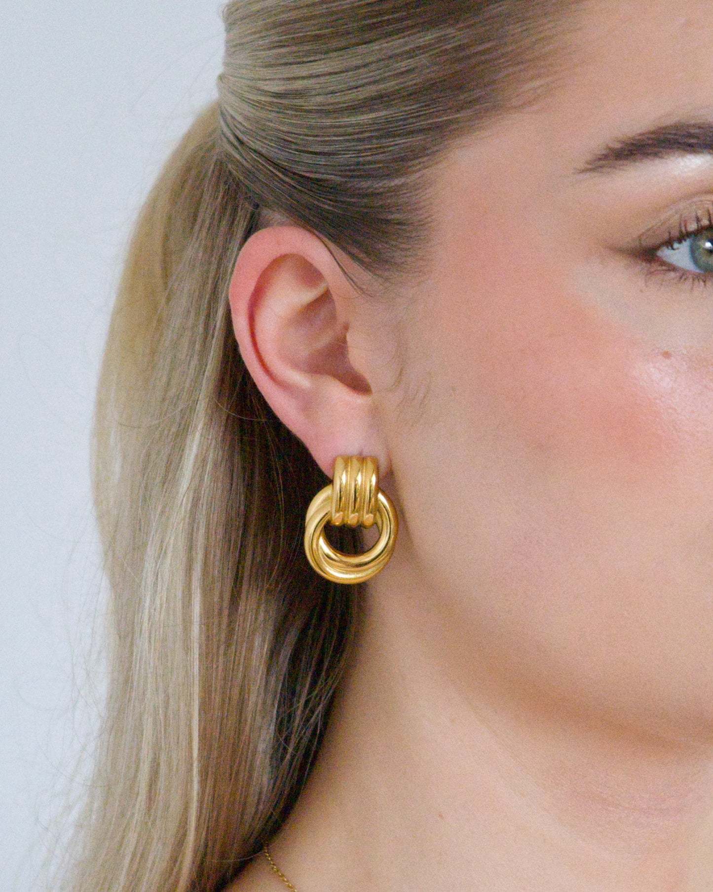 Hailey Twist Loop Earrings in Gold