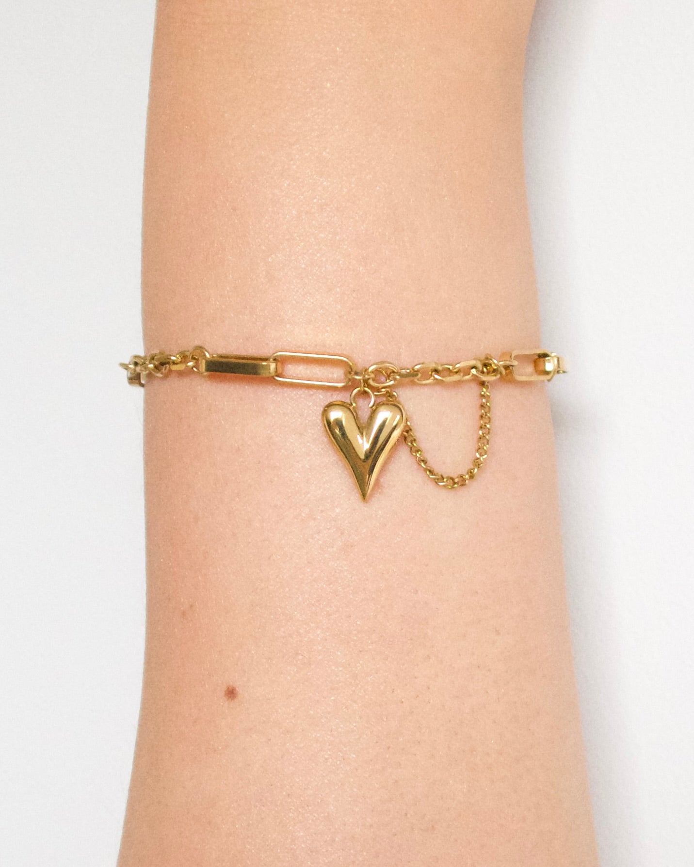 Gold Heart Charm Bracelet