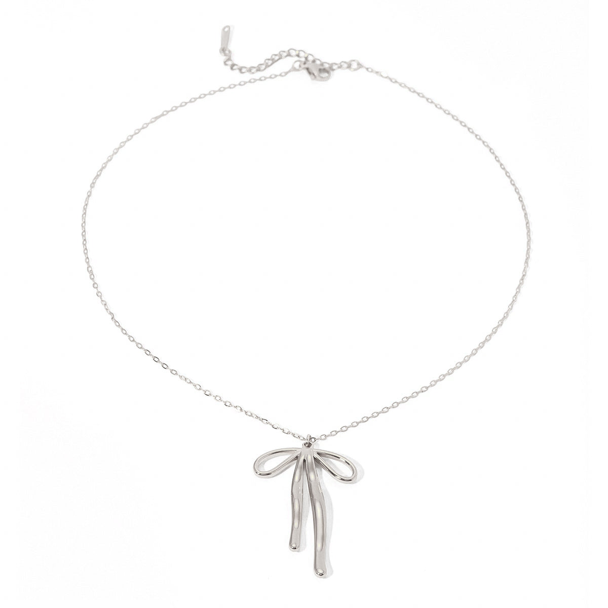 Ribbon Necklace in Silver