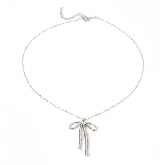 Ribbon Necklace in Silver