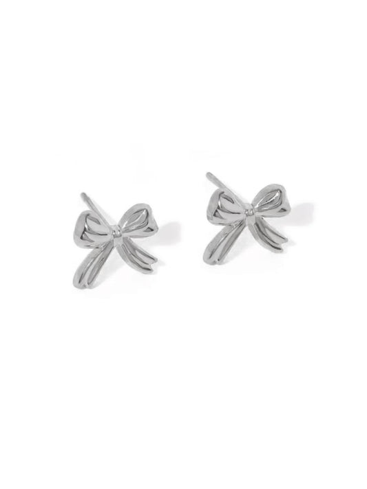 Small Ribbon Studs in Silver